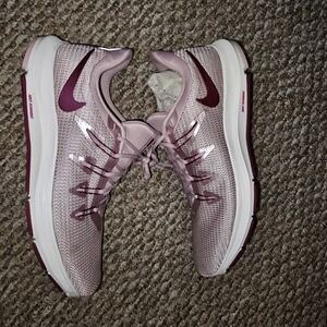 Nike Women's Mauve Athletic Shoes